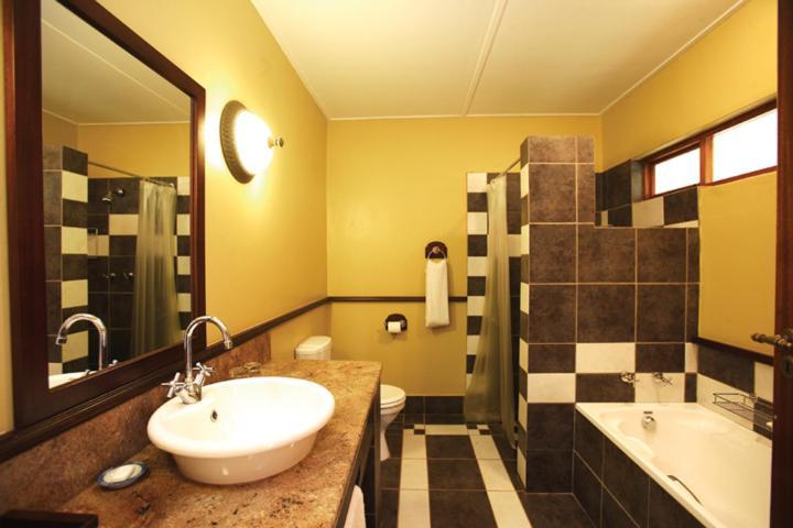 Sandford Park Country Hotel Bergville Extérieur photo
